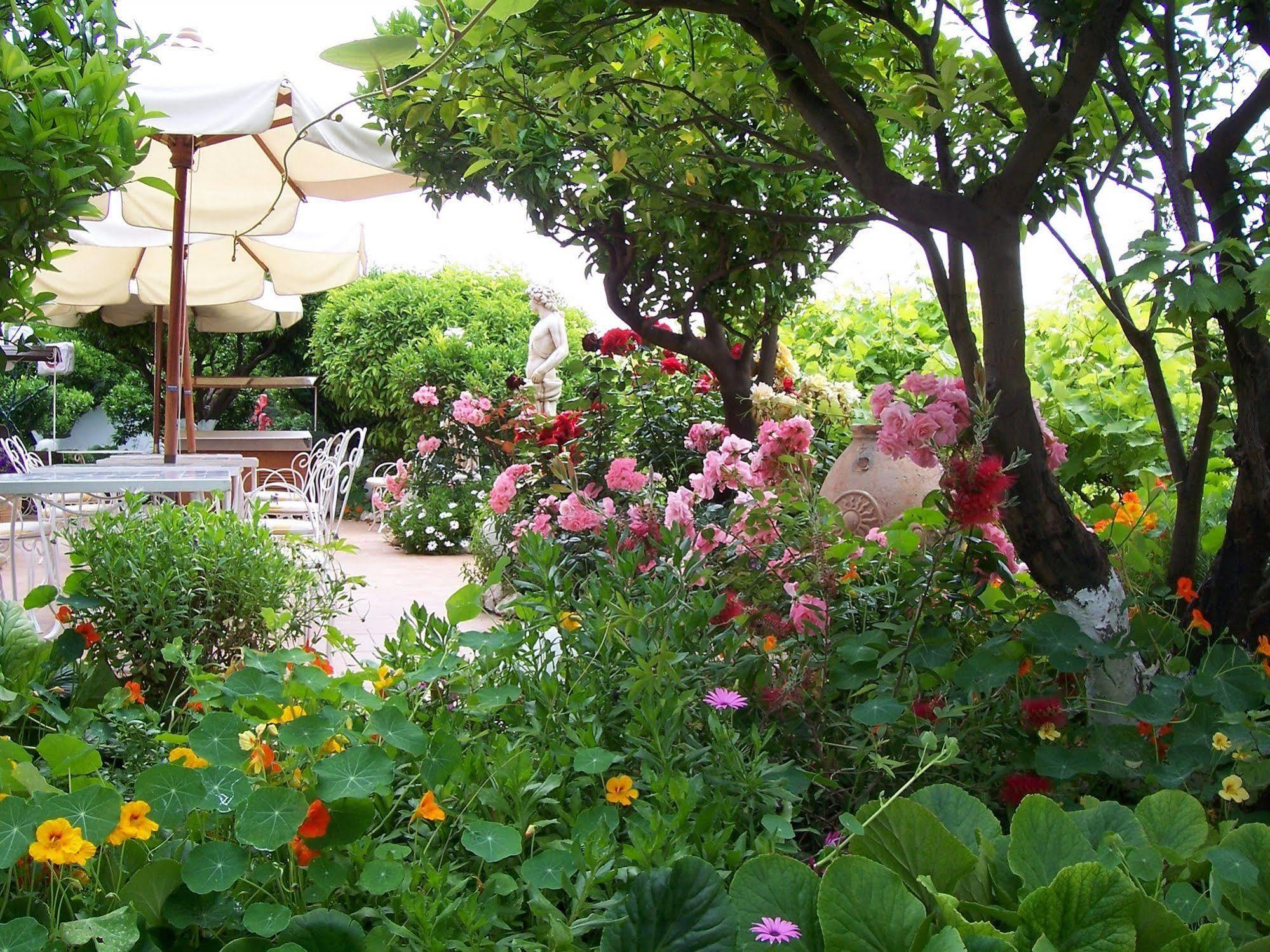 Le Hameau Hotel Saint-Paul-de-Vence Kültér fotó